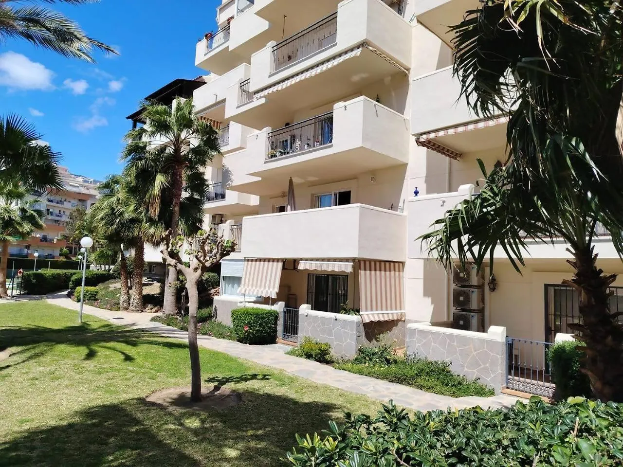 Apart Con Piscina En Nueva Torrequebrada Benalmádena